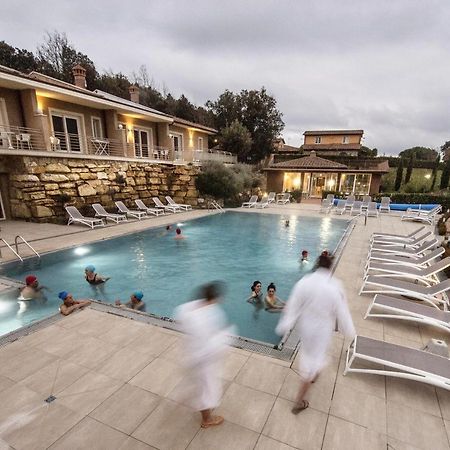 Apartments In Residence With Swimming Pool In Monteverdi Marittimo Kültér fotó