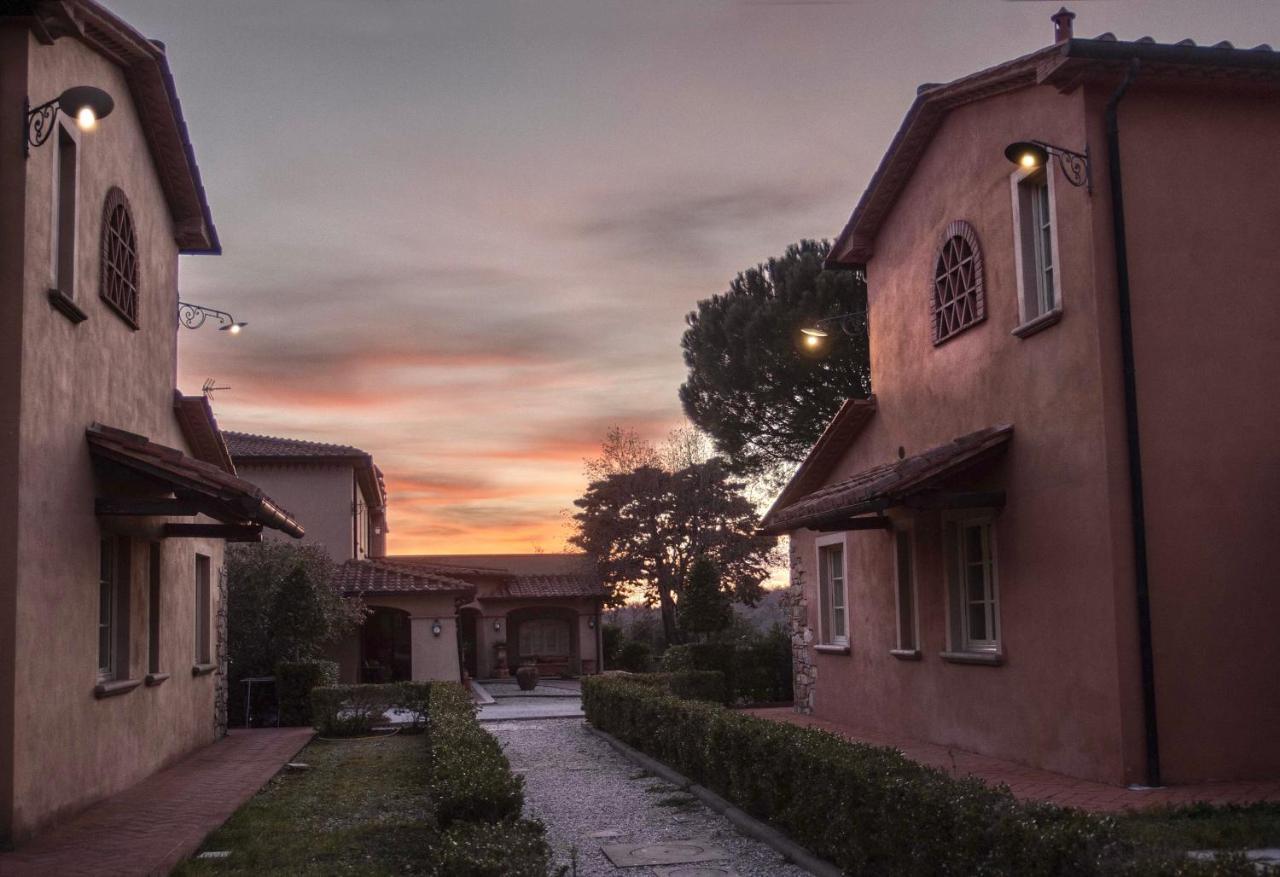 Apartments In Residence With Swimming Pool In Monteverdi Marittimo Kültér fotó