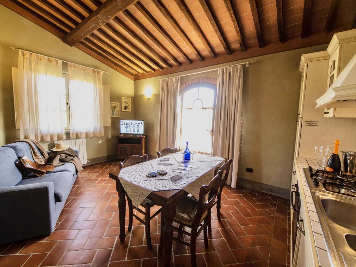 Apartments In Residence With Swimming Pool In Monteverdi Marittimo Kültér fotó
