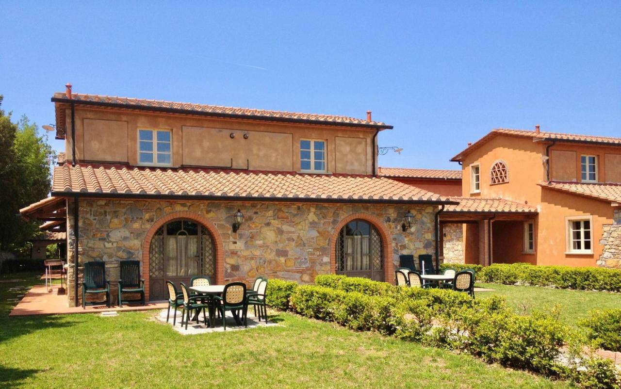 Apartments In Residence With Swimming Pool In Monteverdi Marittimo Kültér fotó